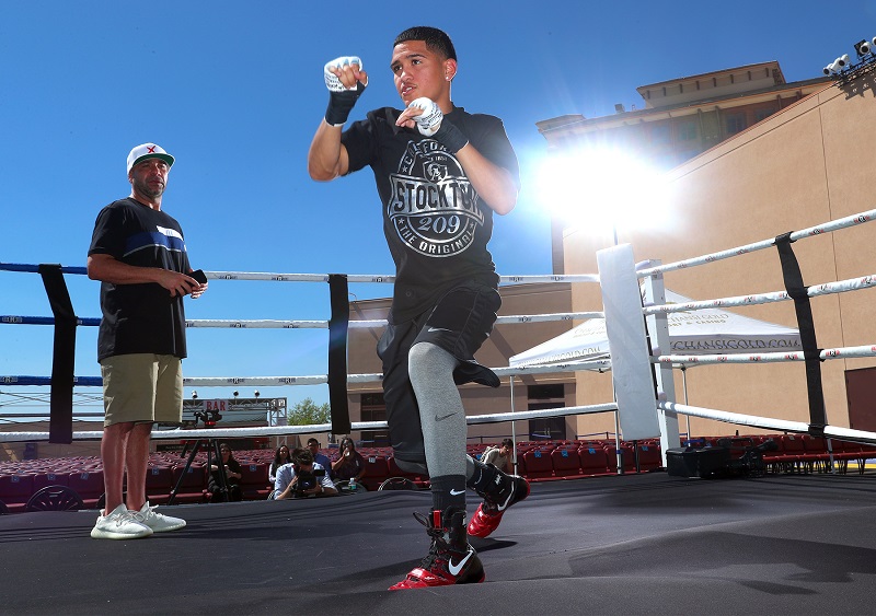 Undefeated junior lightweight prospect Gabriel Flores Jr. Photo credit: Mikey Williams/Top Rank