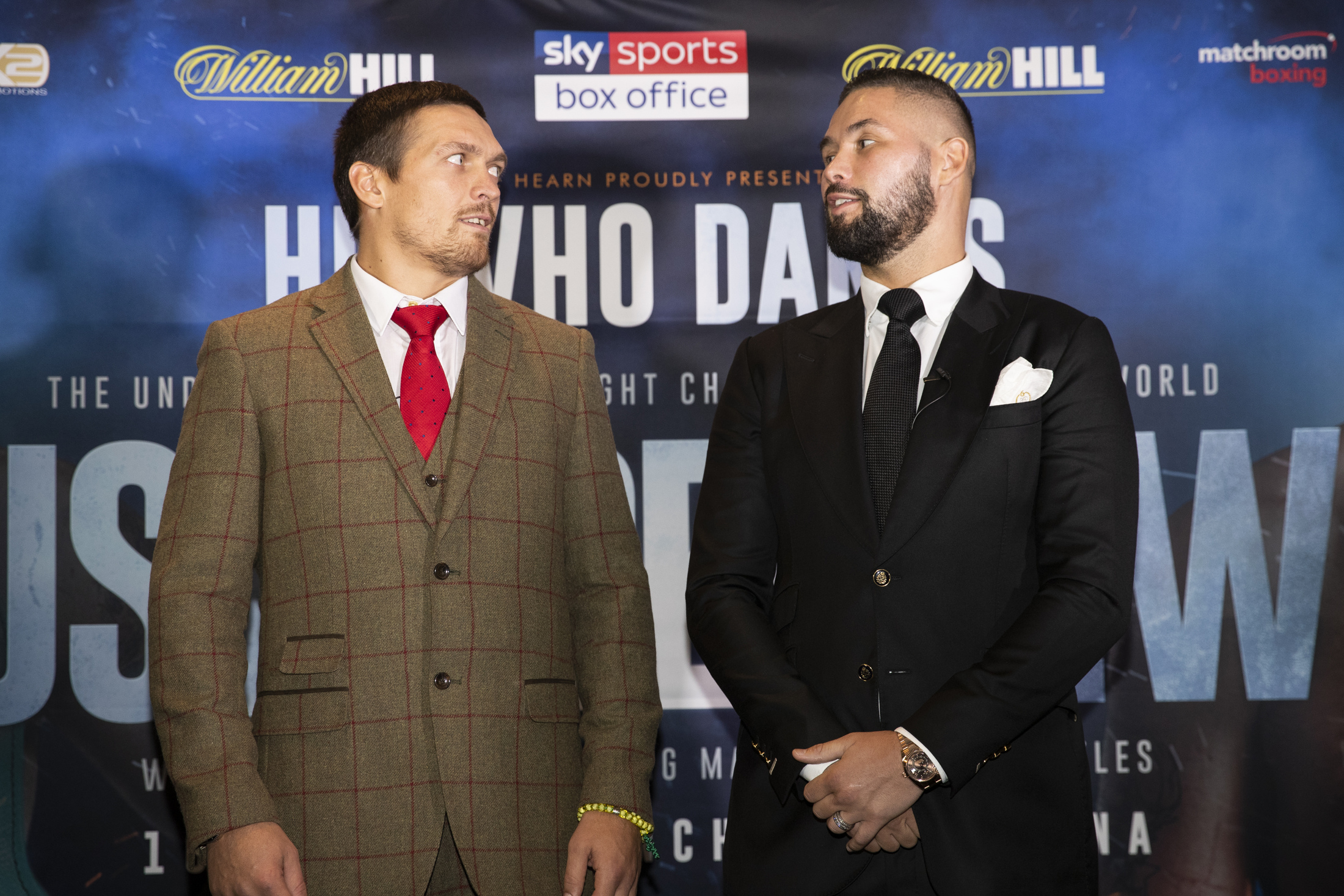 Undisputed cruiserweight champion Aleksandr Usyk (left) and Tony Bellew. Photo by Mark Robinson