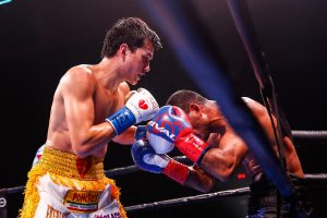 Brandon Figueroa closes in on Javier Chacon/Photo by Stephanie Trapp/TGB Promotions