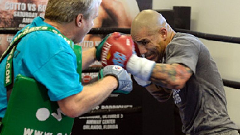 Freddie Roach: Miguel Cotto stops Sergio Martinez in four rounds