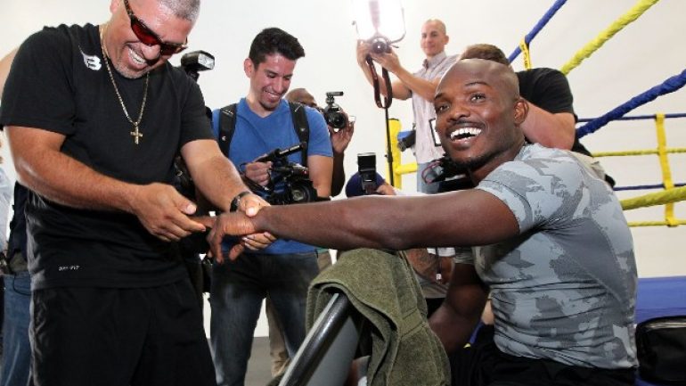 Lem’s latest: Tim Bradley’s trainer says, ‘This is Manny Pacquiao’s end’