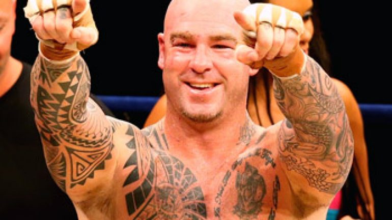 Lucas Browne stops Ruslan Chagaev in 10th round