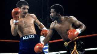 The legendary Arguello (l) and Aaron Pryor in 1982. Photo: THE RING ARCHIVE