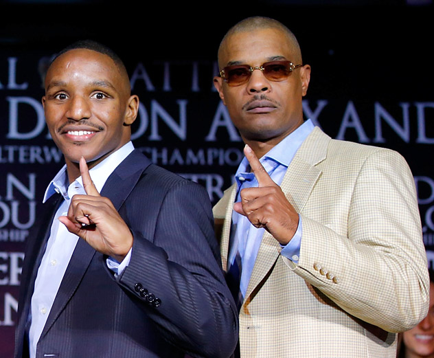 Devon Alexander (L) with trainer Kevin Cunningham. Photo by Joe Scarnici/Getty Images.