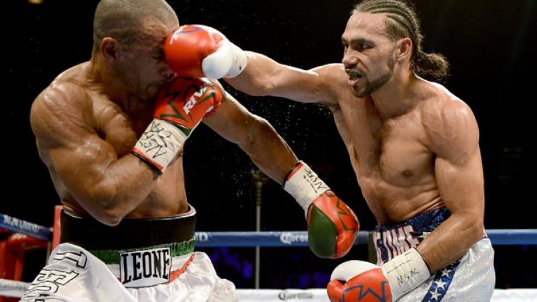 Keith Thurman sees no threat in Floyd Mayweather Jr.
