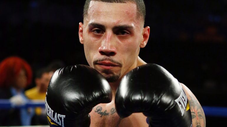 Galarza delivers KO for hometown crowd in ShoBox main event