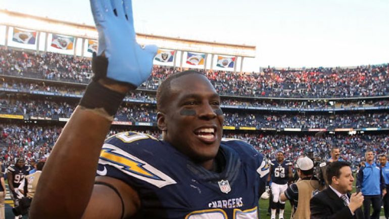 NFL’s Antonio Gates makes a natural foray into boxing