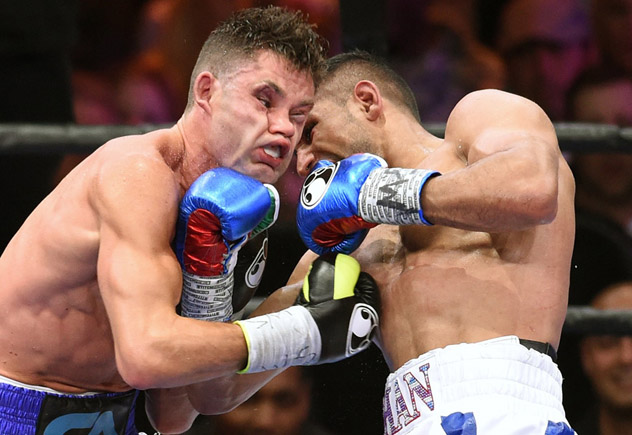 Amir Khan (r) outpointed Chris Algieri in May - Photo: Getty Images