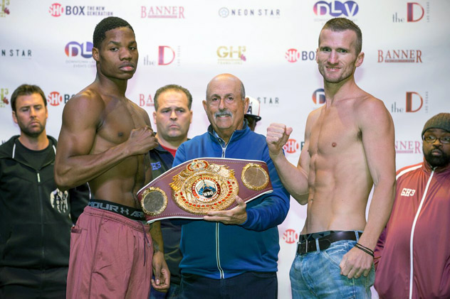 Antoine Douglas (L) and Les Sherrington weigh in for their Nov. 6 bout in Las Vegas. Photo by Esther Lin - Showtime.