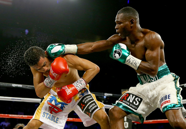 LAS VEGAS, NV - NOVEMBER 21:  (R-L) Guillermo Rigondeaux throws a right to the face of Drian Francisco during their junior featherweight bout at the Mandalay Bay Events Center on November 21, 2015 in Las Vegas, Nevada.  (Photo by Al Bello/Getty Images)