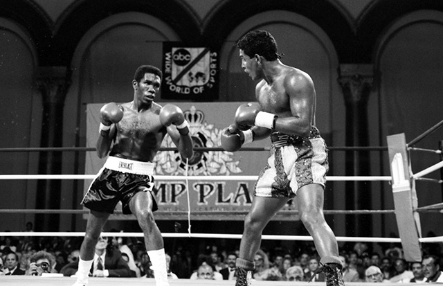 Howard Davis Jr. squares off with Hector Camacho during their nationally televised junior welterweight bout in 1987. Photo / THE RING