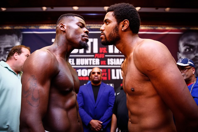 Andrew Tabiti (L) and Keith Tapia at the weigh-in for their May 13 fight, which Tabiti won by unanimous decision. (Photo: Stephanie Trapp - Showtime)