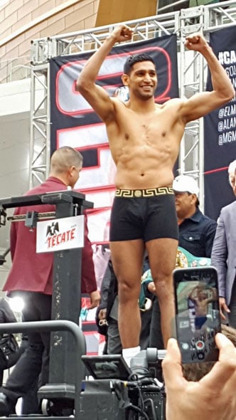 khan-weight-in-photo2