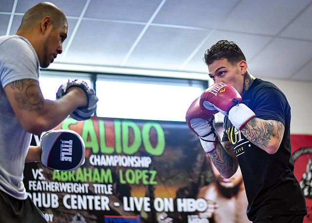 Gabriel Rosado (L) works mitts with former two-time 154-pound titleholder (and new trainer) Fernando Vargas. Photo Lina Baker - instantboxing.com