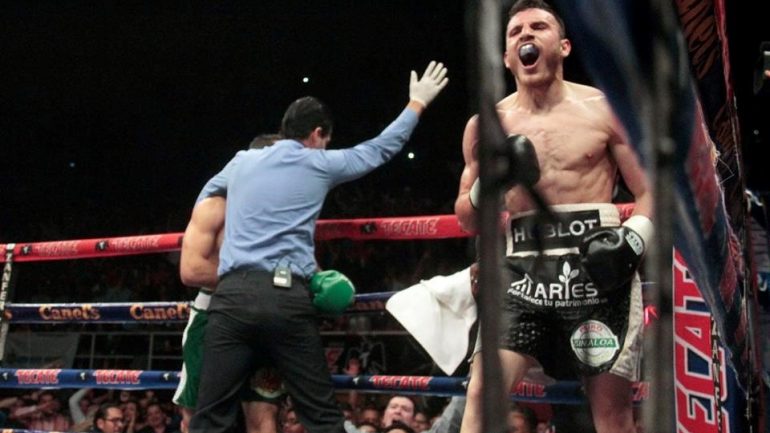 Omar Chavez looks to bounce back from defeat against Jose Carlos Paz