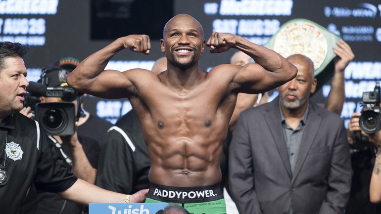Floyd Mayweather Is The BWAA’s Fighter Of The Decade