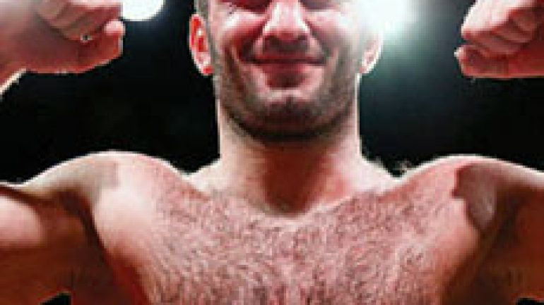 Murat Gassiev scores one punch KO over Mike Balogun in Armenia