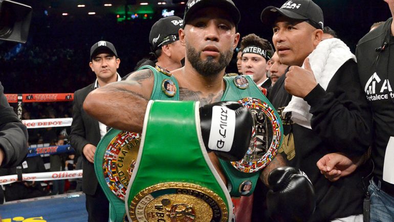 Luis Nery stopped Froilan Saludar in the second round in Mexico