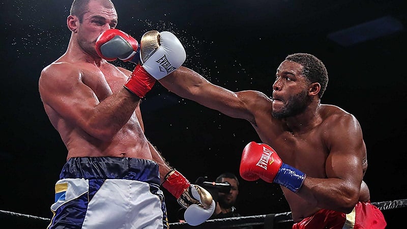 Michael Hunter returns to action with stoppage win over Ignacio Esparza in Mexico