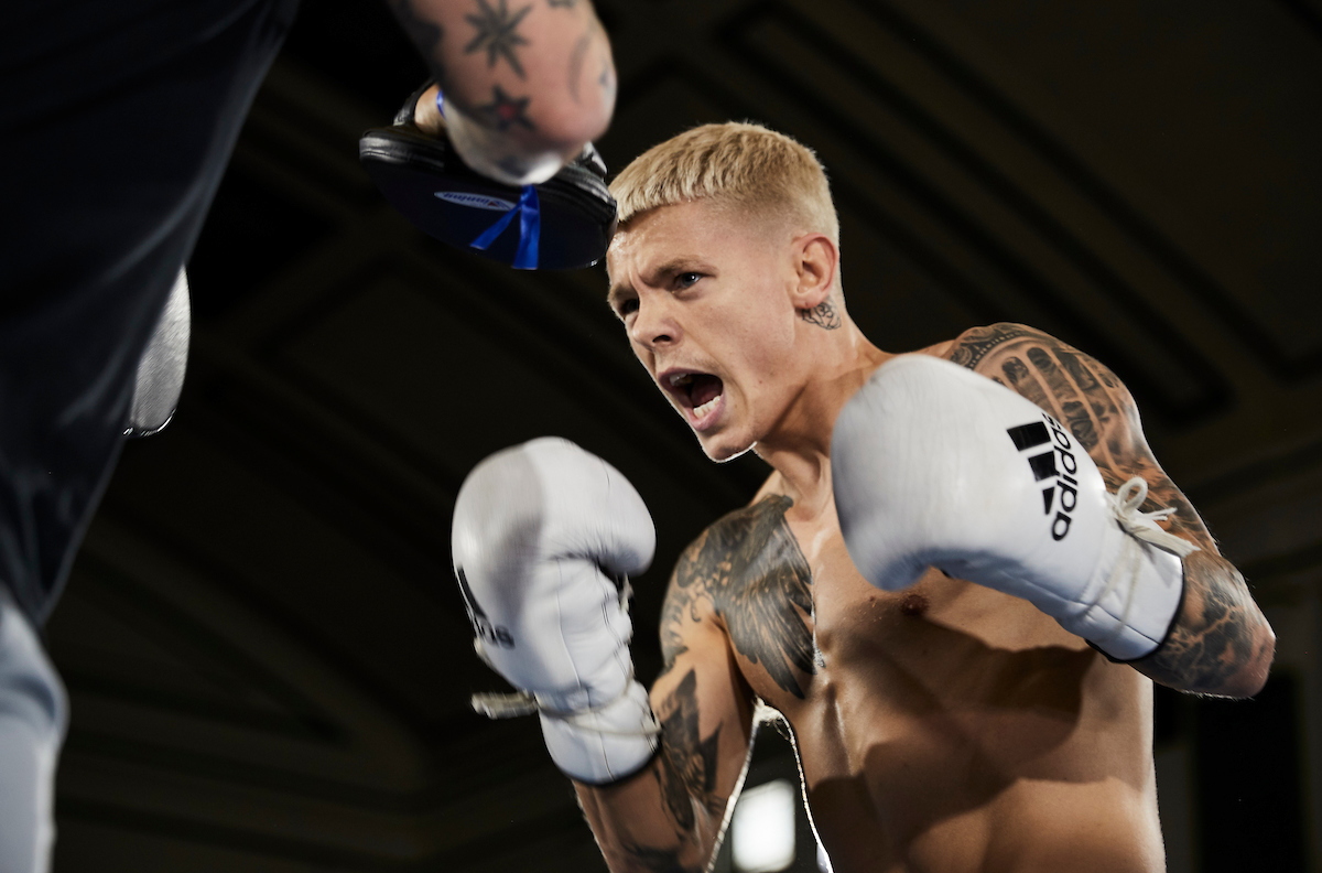 Charlie Edwards outpoints Georges Ory over ten rounds in London