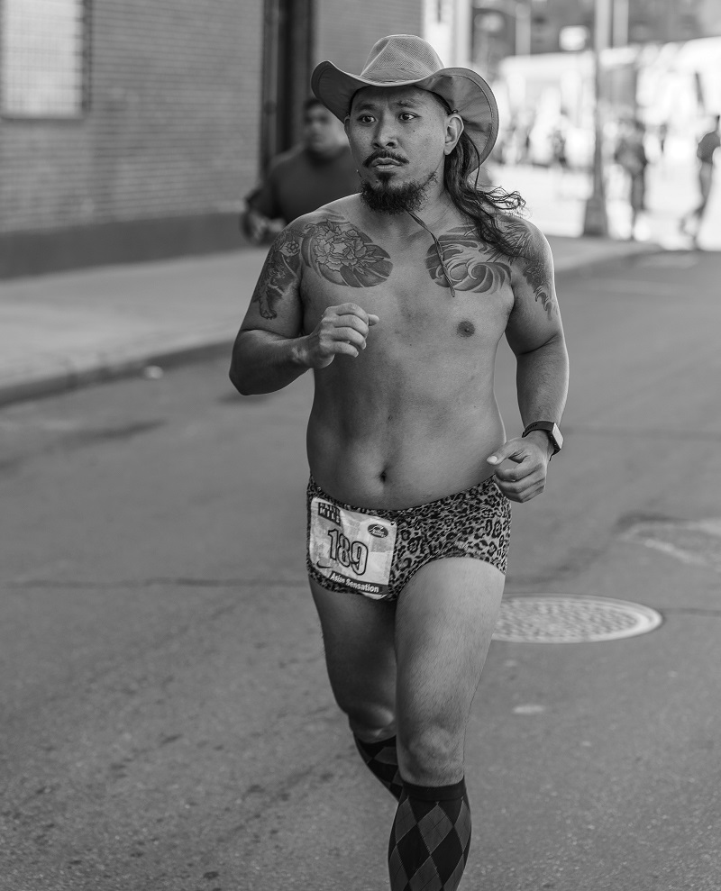 CompuBox's Ben Chan runs in a Brooklyn marathon in 2017
