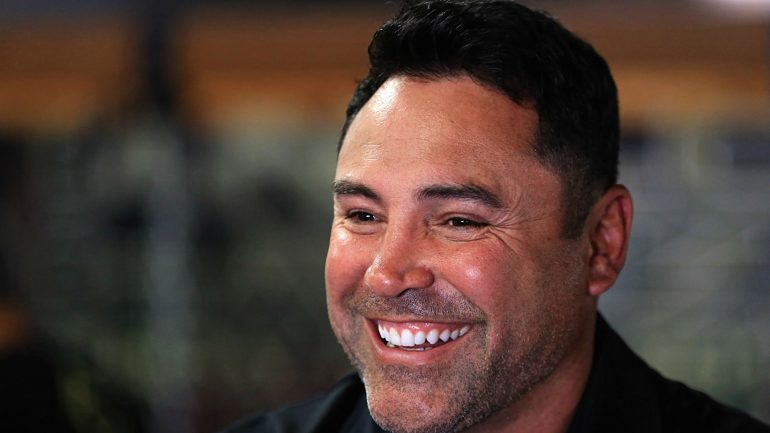 Oscar De La Hoya says he’s inspired by Mike Tyson, seriously considering a comeback
