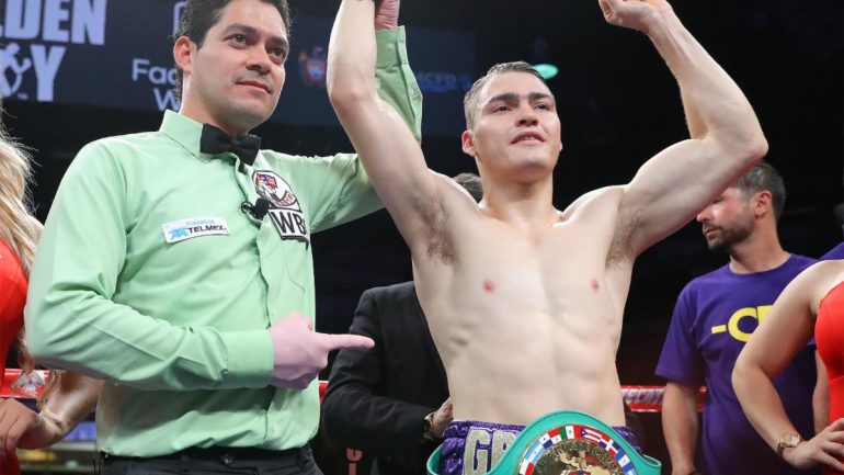 Oscar Duarte halts Humberto de Santiago in three rounds in homecoming bout