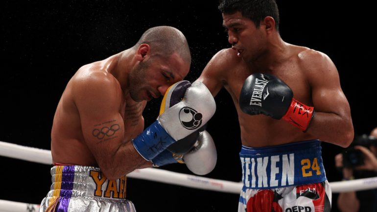 ‘Chocolatito’ Gonzalez once again a champion, knocks out Kal Yafai in 9