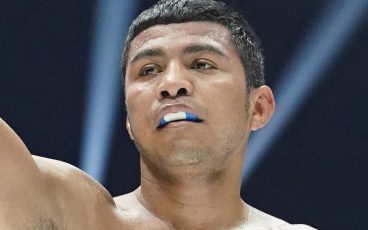 The great Roman Gonzalez returns to win yet another world title