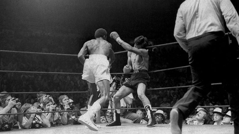 On this day: Thomas Hearns destroys long-reigning champ Pipino Cuevas in two rounds