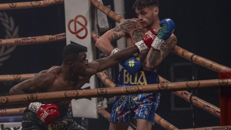 Ohara Davies scores majority decision over Tyrone McKenna, wins 140-pound MTK Golden Contract final