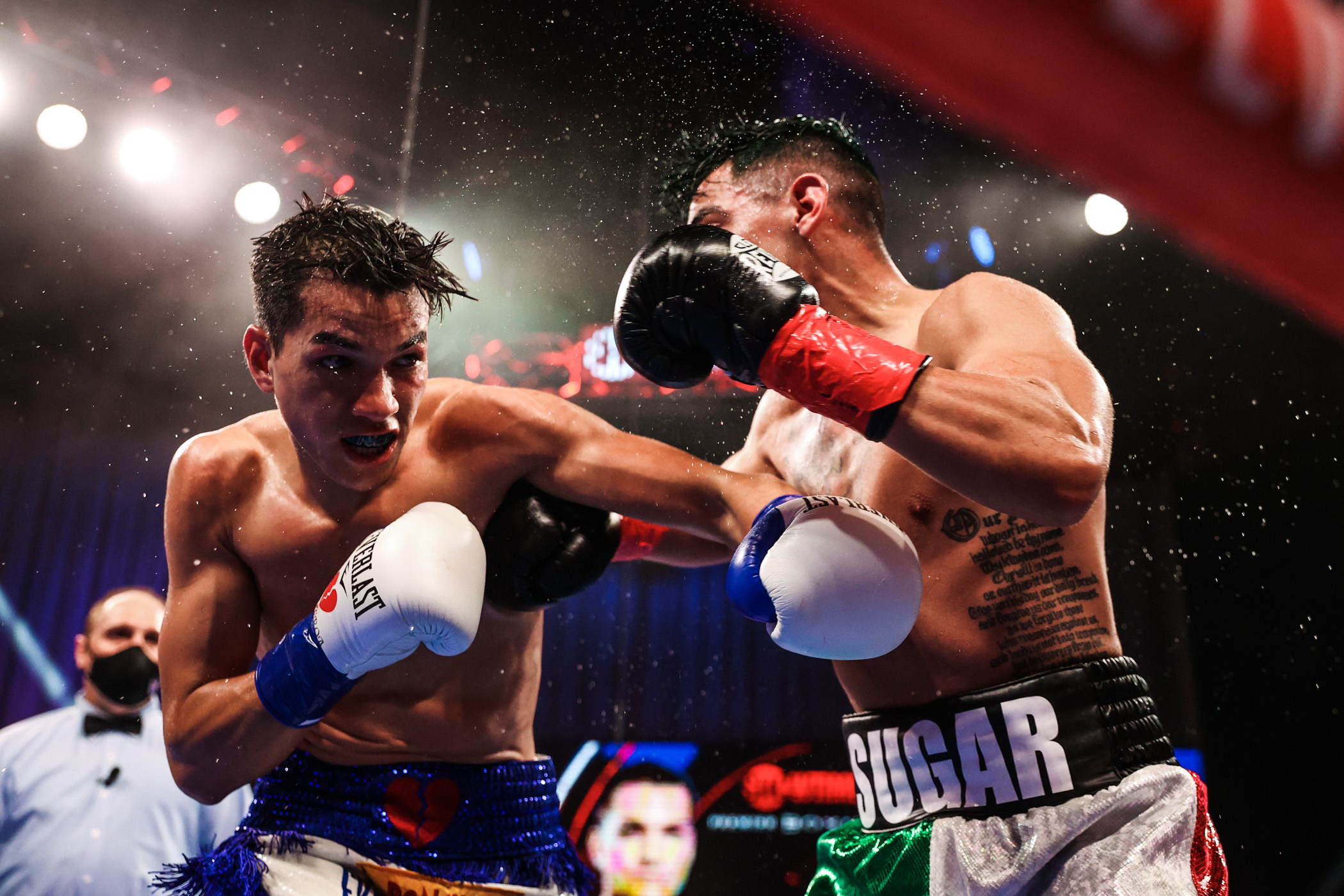 Mark Magsayo scores one-punch KO of Isaac Avelar in 130-pound