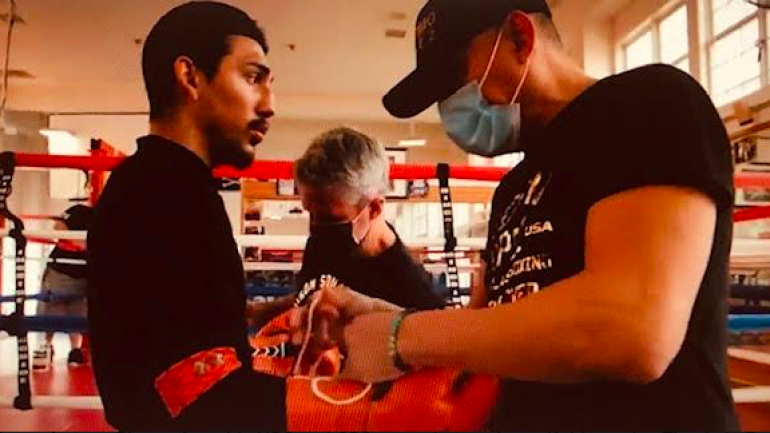 Teofimo Lopez says drama is over, him and dad are good, they hugged it out