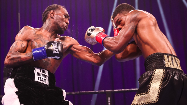 Robert Easter easily out-boxes Ryan Martin on Showtime Broner undercard