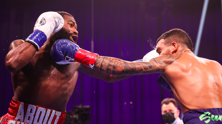 Adrien Broner beats Jovanie Santiago in tight fight, according to judges