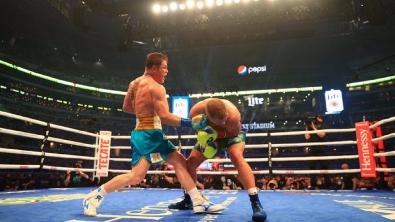 Canelo Alvarez stops Billy Joe Saunders after round 8, unifies super middleweight belts