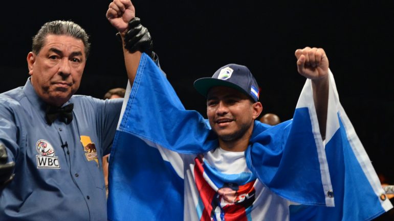 Roman Gonzalez tames Julio Cesar Martinez in 12-round masterclass of pressure fighting