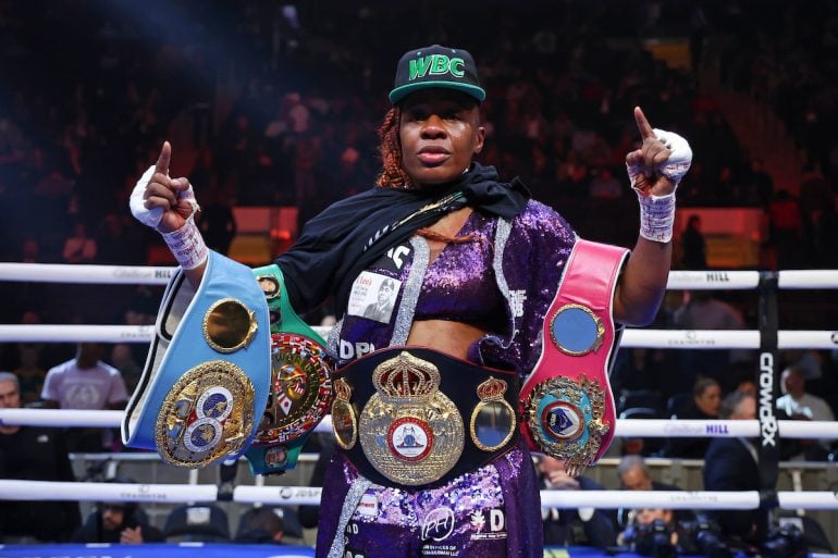 ressource klik Skinne Franchon Crews-Dezurn makes history as the first female undisputed super  middleweight champion - The Ring