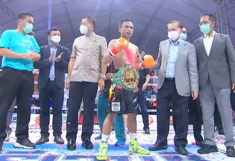 Petchmanee CP Freshmart outpoints brave Norihito Tanaka, retains WBC 105-pound title - The Ring - The Ring