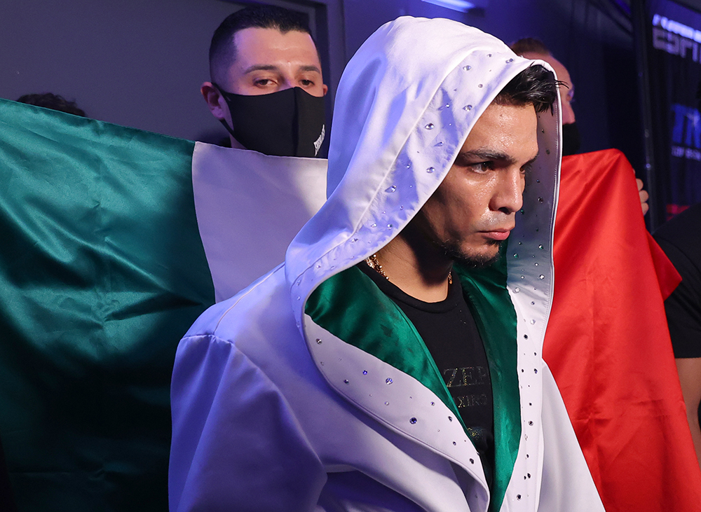 Jose Zepeda shuts out Neeraj Goyat to bounce back from Prograis loss