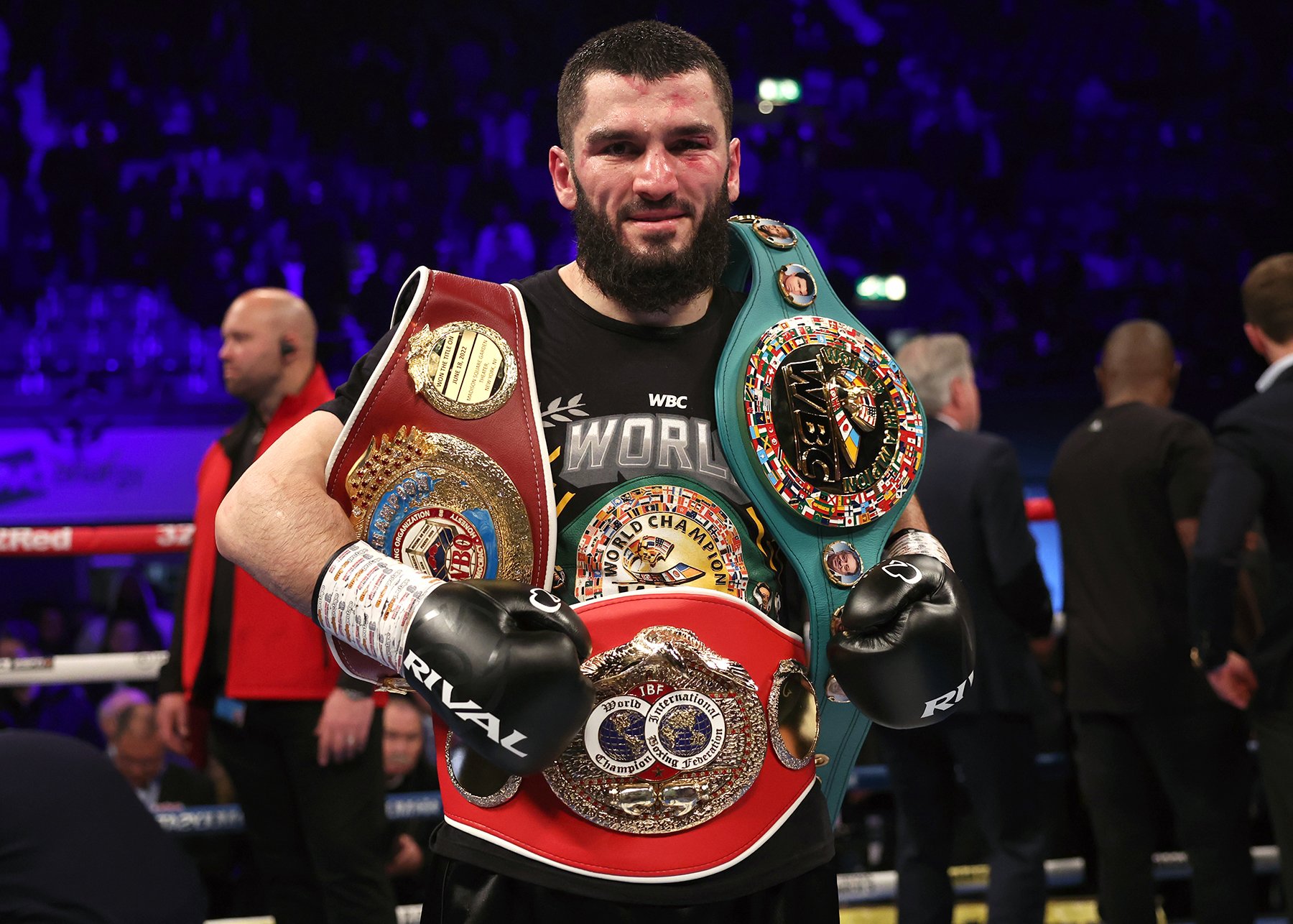 Artur Beterbiev scheduled to defend his light heavyweight belts against Callum Smith on Aug. 9