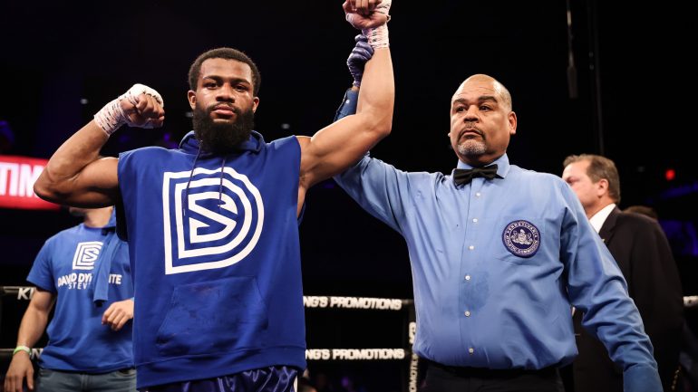 David “Dynamite” Stevens explodes with an eight-round stoppage over Sean Hemphill on ShoBox
