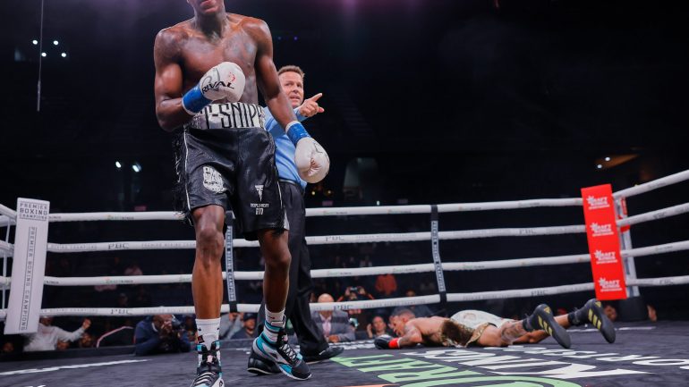 Travon Marshall stops Justin DeLoach in 3 rounds to stay unbeaten