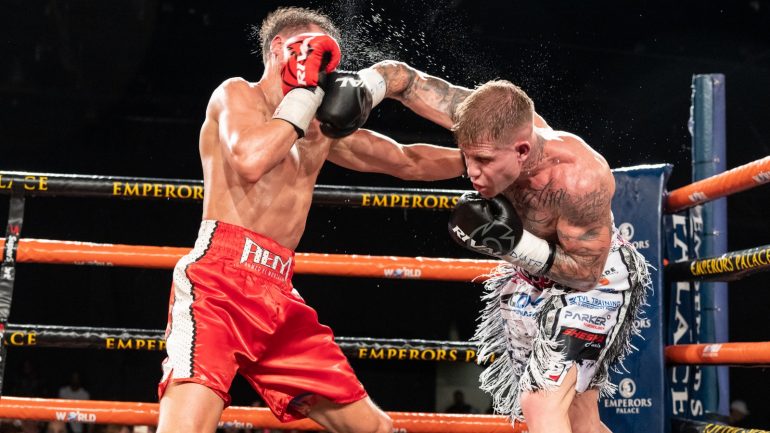 Roarke Knapp wins war of attrition over Ahmed El Mousaoui, earns decision in South Africa