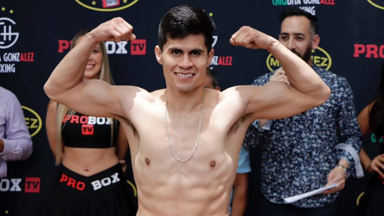 Carlos Sanchez looks to put his career back on track against Alexander Duran