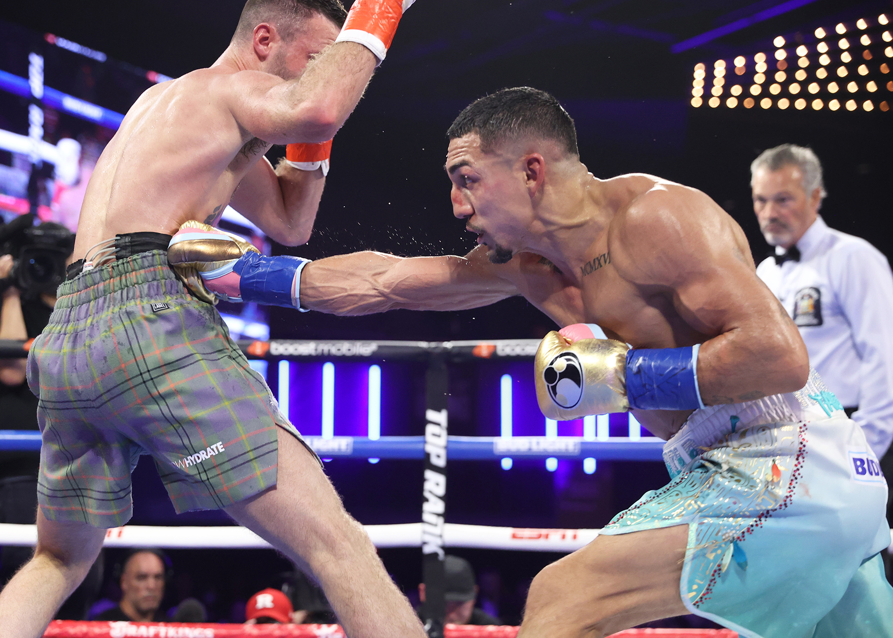 Teofimo Lopez Jr. puts on a masterpiece in upsetting Josh Taylor for the Ring & WBO junior welter titles