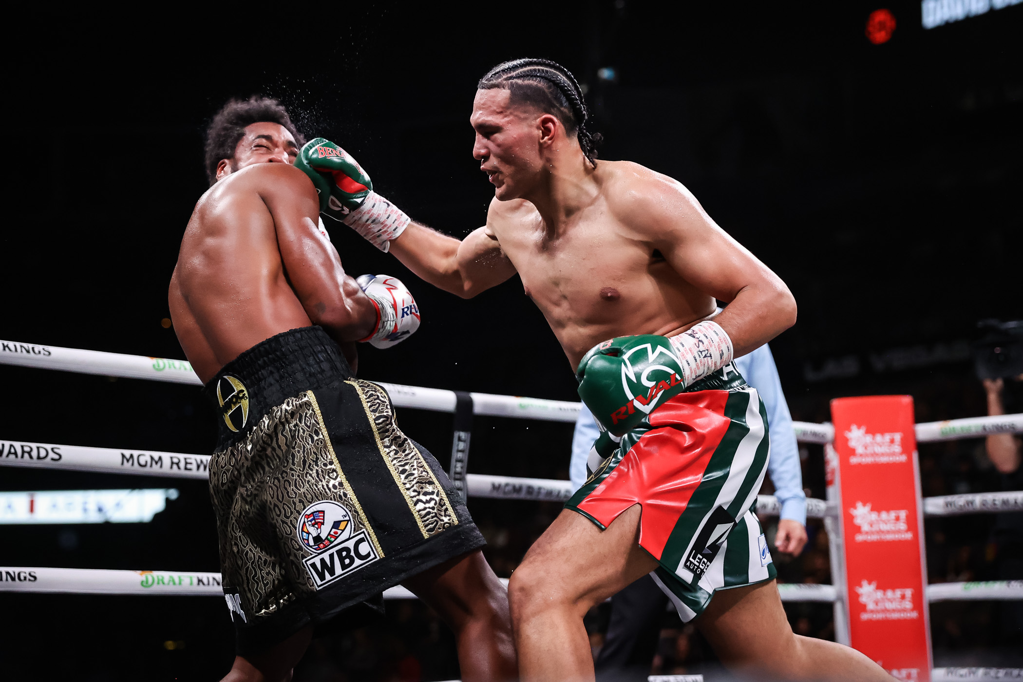 Benavidez stops Andrade after six rounds, calls for fight with super  middleweight champ Canelo