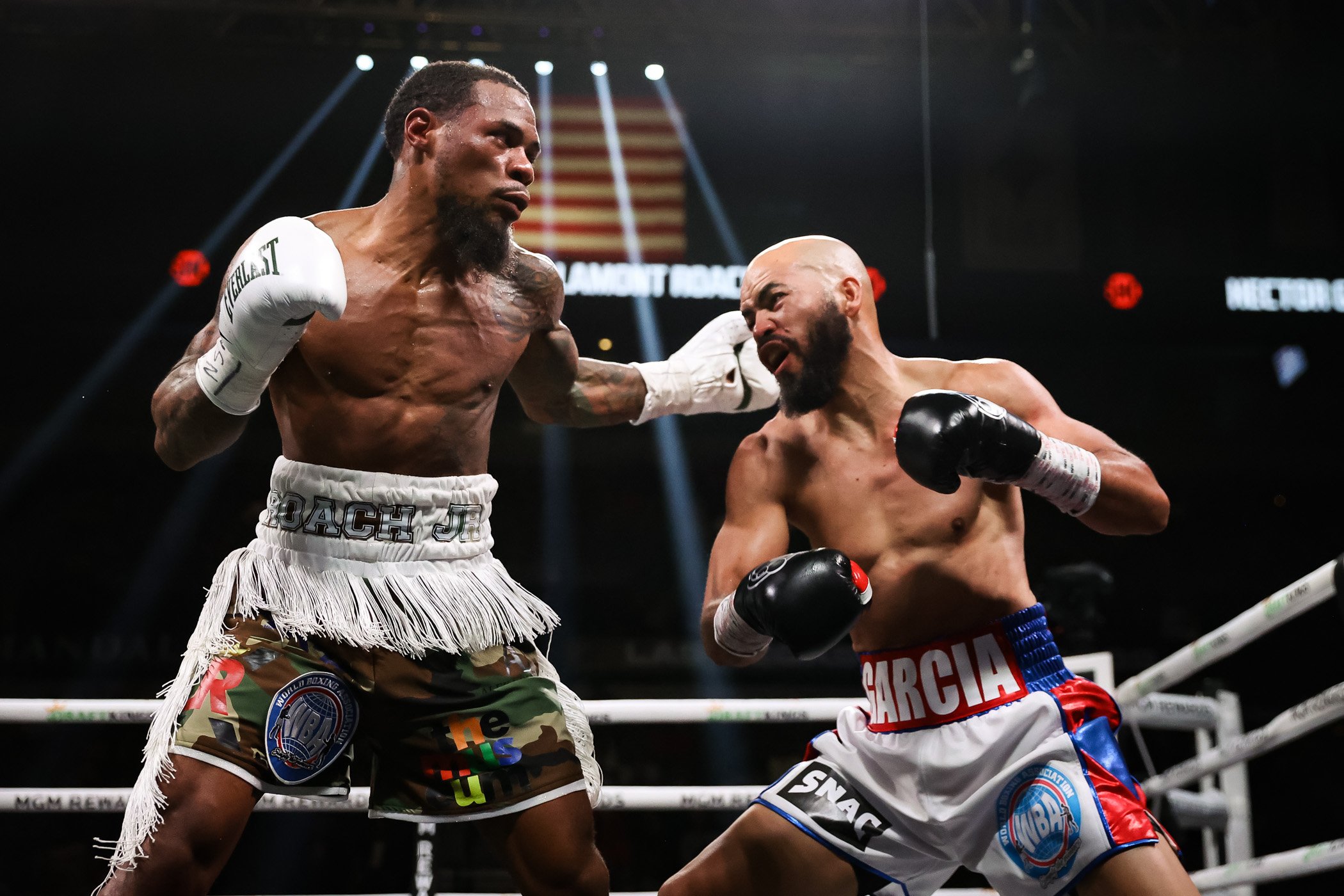 Lamont Roach Jr. gets his dream, beating Hector Garcia for the WBA junior lightweight title