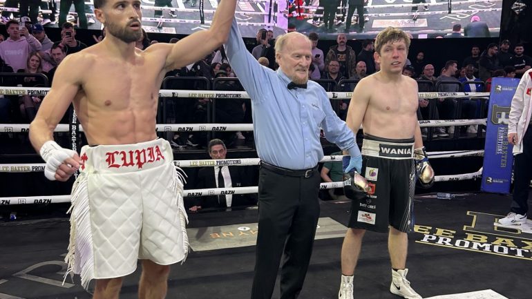 Joshuah Lupia stops Bartlomiej Wanczyk in the first round in Canada