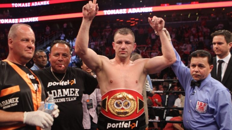 Adamek ends 14-month retirement with points win over Haumono